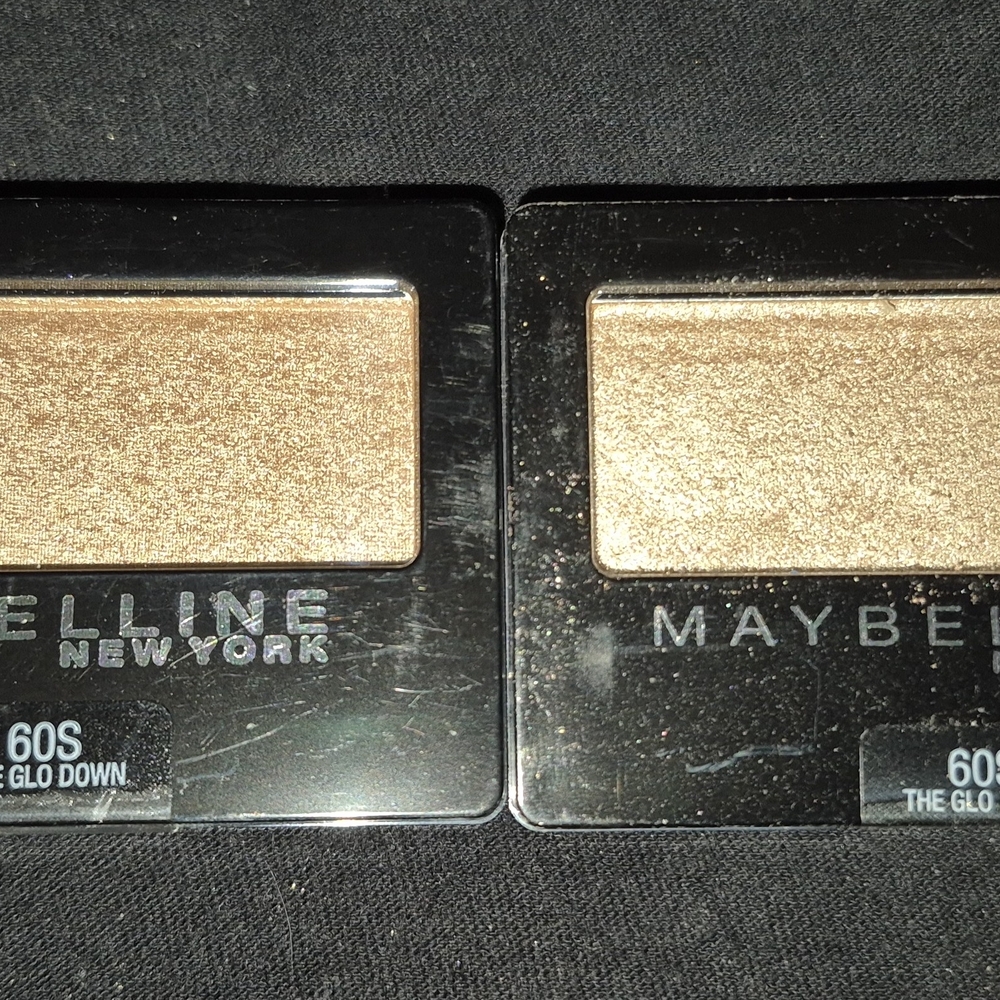 2 Maybelline The Glo Down Gold Eyeshadow